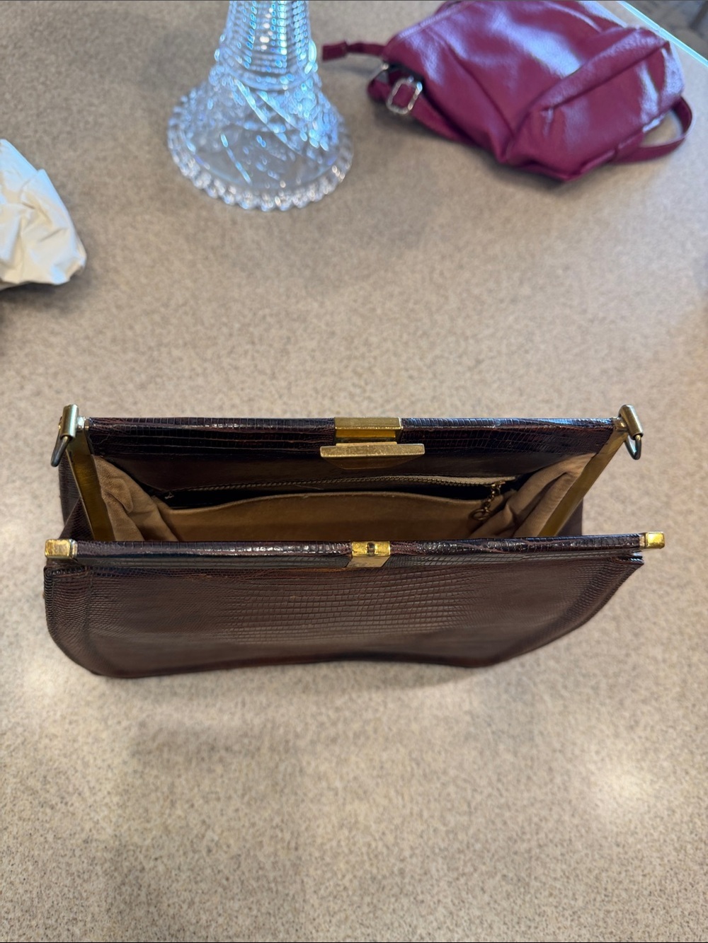 Escort bag brown lizard (missing strap) - Picture 8 of 11
